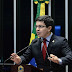 Randolfe protesta contra decreto de Temer que extingue reserva ambiental no Amapá.
