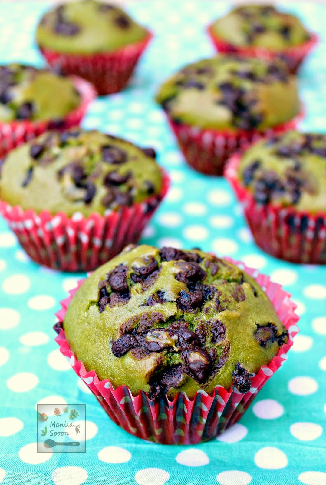 With a subtle hint of green tea and chocolate flavors, too plus a natural vibrant green color these moist and tender muffins are great for tea time or any time you fancy a sweet snack. #green #tea #chocolate #muffins #snacks