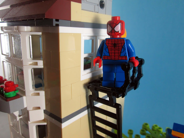 Set LEGO Creator 3in1 31065 Park Street Townhouse e Homem-Aranha