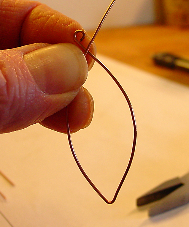 The Real Leopardstripes: Swingin' Leaves Earrings- a new wirework tutorial
