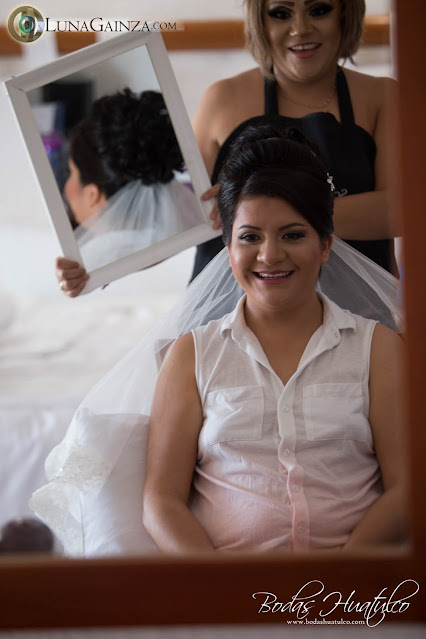 La boda de Elizabeth y Joaquín se llevo a cabo el día 09 de enero del 2017 en Bahías de Huatulco Oax. en el Hotel Las Brisas Huatulco. La boda de Elizabeth y Joaquín se llevo a cabo el día 09 de enero del 2017 en Bahías de Huatulco Oax. en el Hotel Las Brisas Huatulco.