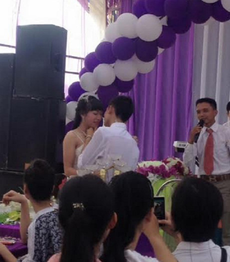 Xon xao dam cuoi cap doi 'nhi'16 tuoi o Nghe An - Anh 2