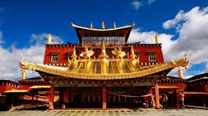 gambar foto Kuil Guihua dilihat dari depan Kuil Guihua dilihat dari depan
