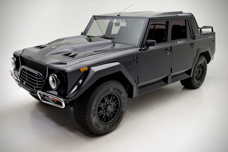 LM002 nº48 el Hummer italiano totalmente restaurado está en