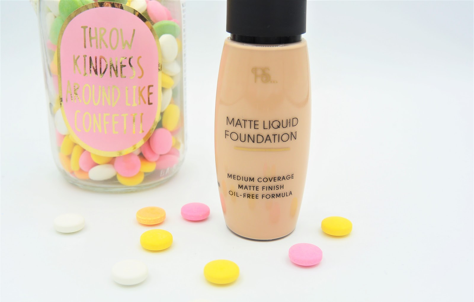 Review Primark Matte Liquid foundation Irispraat.nl