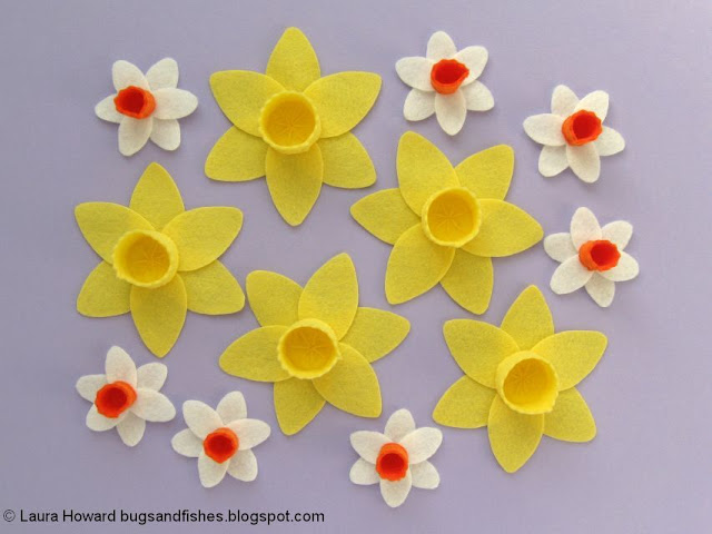 DIY March Daffodils Felt and Yarn Spring Wreath Tutorial felt daffodils and narcissi
