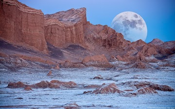 Valley of the Moon, Atacama Desert (Chile) Valley of the Moon, Atacama Desert (Chile)
