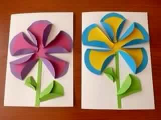membuat bunga menggunakan kertas