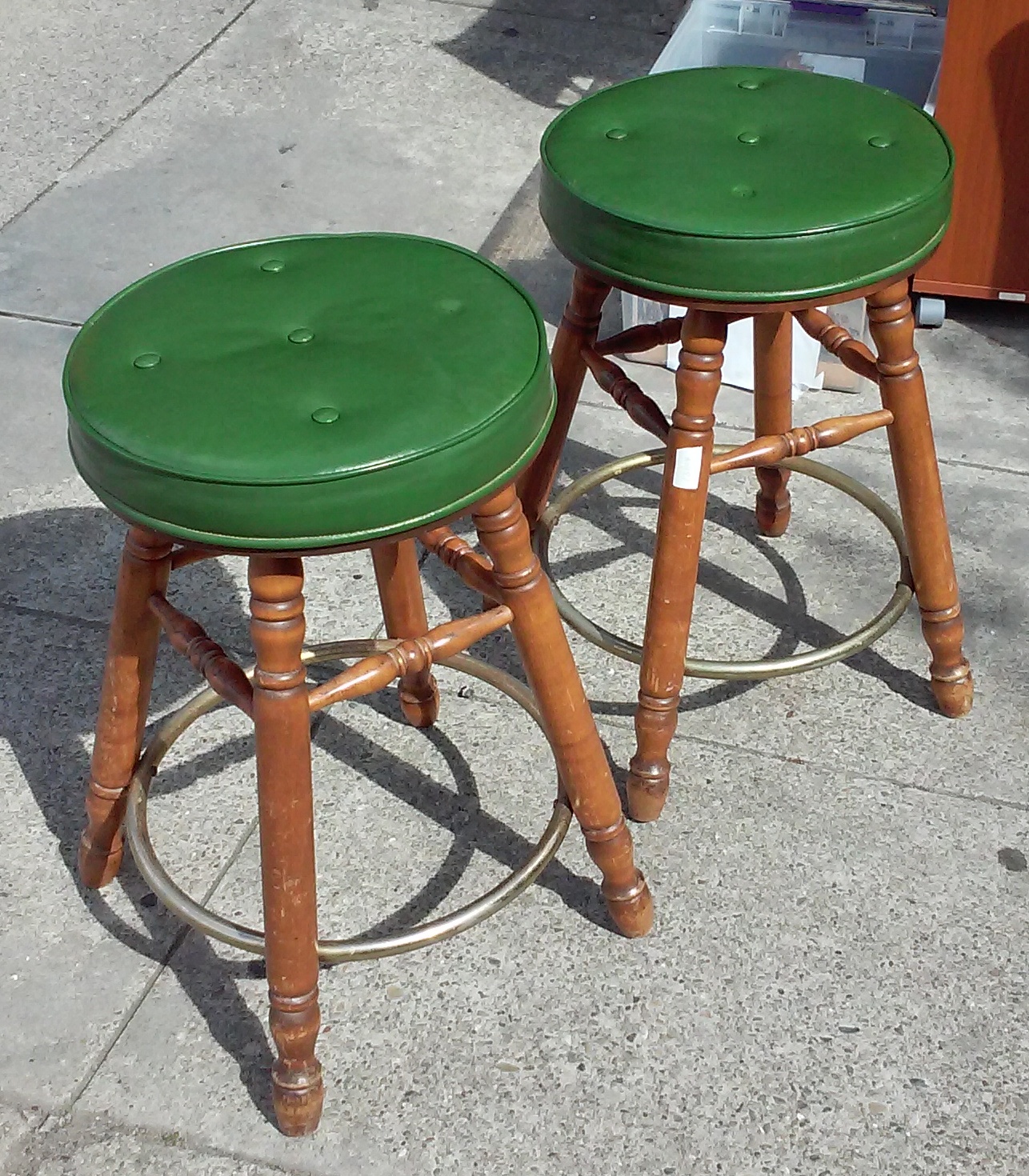 UHURU FURNITURE & COLLECTIBLES SOLD **BARGAIN BUY** 13224 Maple and