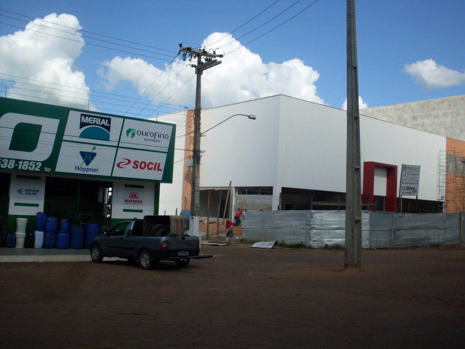 Denuncia Motoristas reclamam de poste da “CEMAR” colocado no meio da