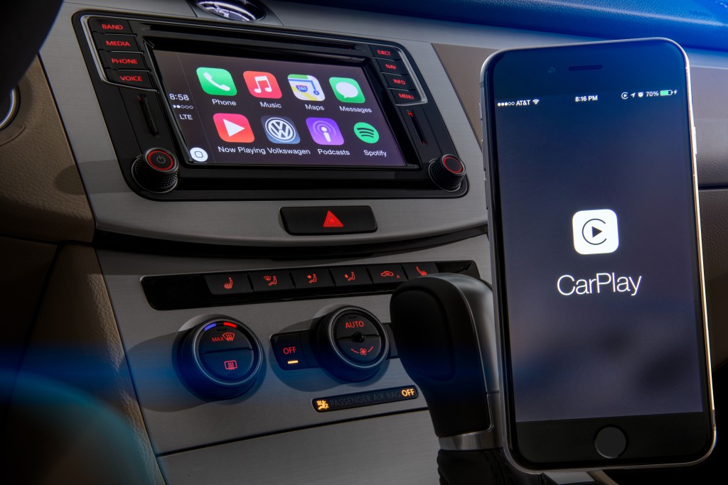 2016 Volkswagen models with Apple CarPlay on board now arriving at