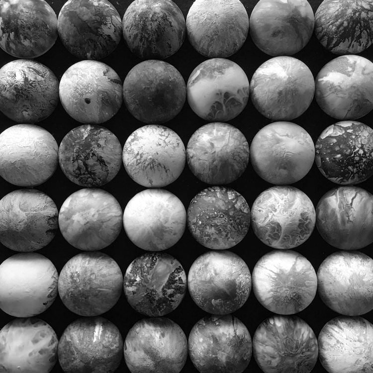 studyoda gercek gezegen fotograflari