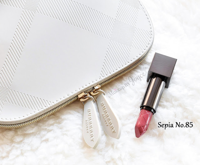 Burberry Beauty Bag Signature Makeup Pouch Gift with Purchase Sepia Lipstick Review