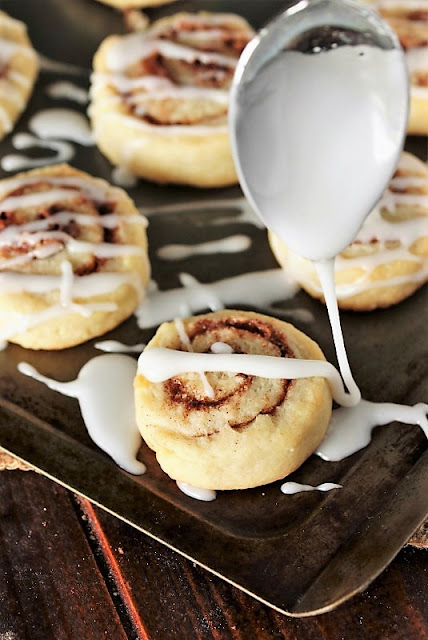 Drizzling Cinnamon Roll Cookies with Icing image