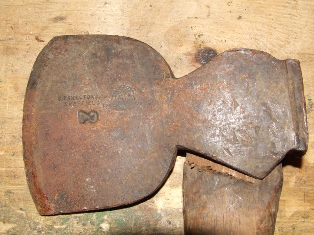 Thijs blogt: Bijlrestauratie / Axe restauration