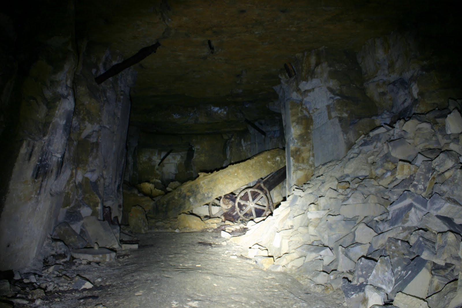 Dazza Urbex Kingsdown Quarry or Swan Mine