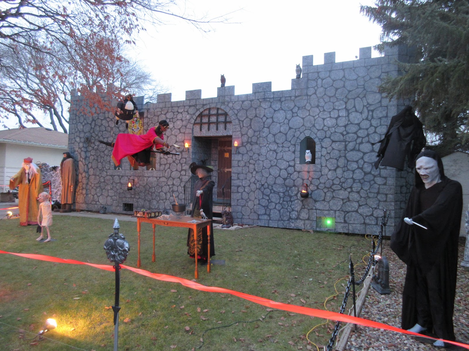 Saskatoon Halloween House Saskatoon's original yard display