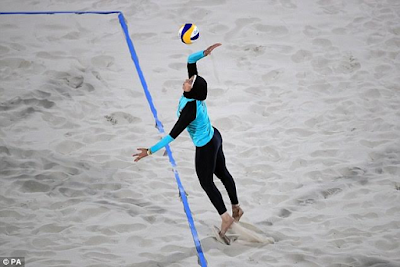 3 Rio Olympics: Egyptian Female Beach volleyball team wear Hijab while playing against Germany (photos)