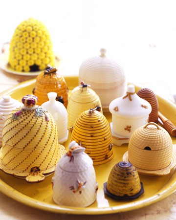 Eye For Design Decorating With Bees It S Very French Skeps Are Pretty To Use As Table Decorations