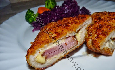 Kotlet schabowy z serem i szynką Kotlet schabowy z serem i szynką