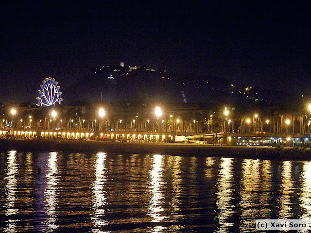 Vistas desde el mar de Montjuïc (Barcelona)