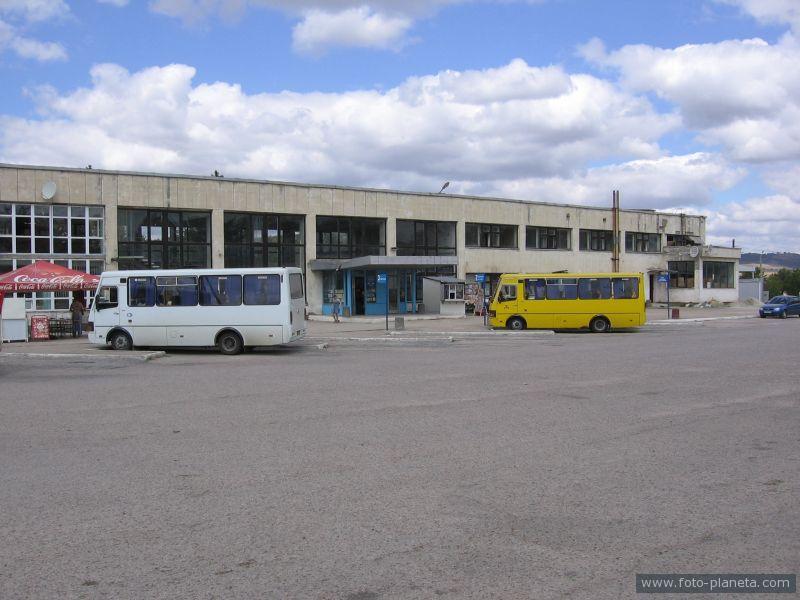 Симферополь, автостанция-3 «западная». Автостанция западная симферополь. Свобода симферополь автостанция восточная. Автовокзал фото. Симферополь крым автостанция восточная.