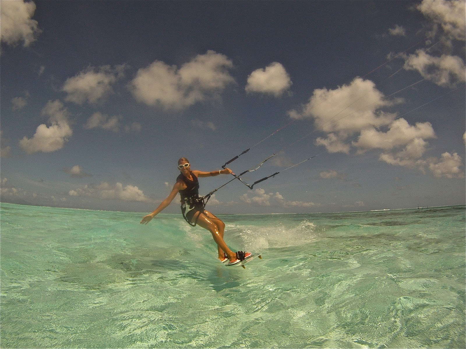 kite and surf around the world Bora Bora direction Rangiroa...