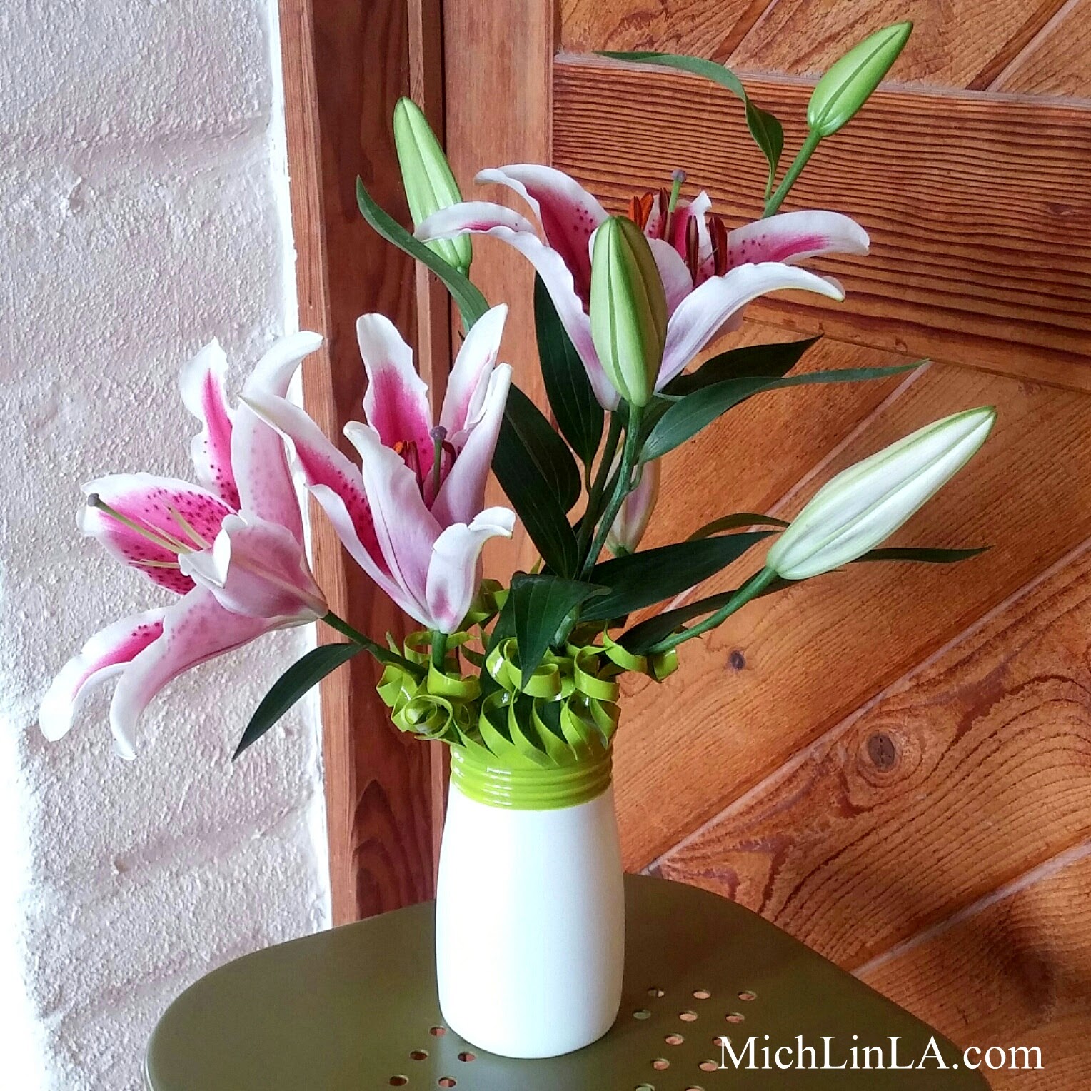 Mich L. in L.A.: Tender Tendrils Upcycled Vase Tutorial
