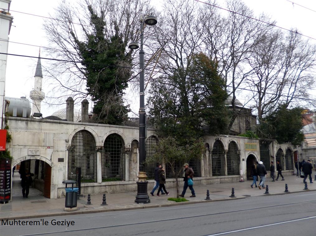 Muhterem�le Geziye ÇORLULU ALİ PAŞA MEDRESESİ