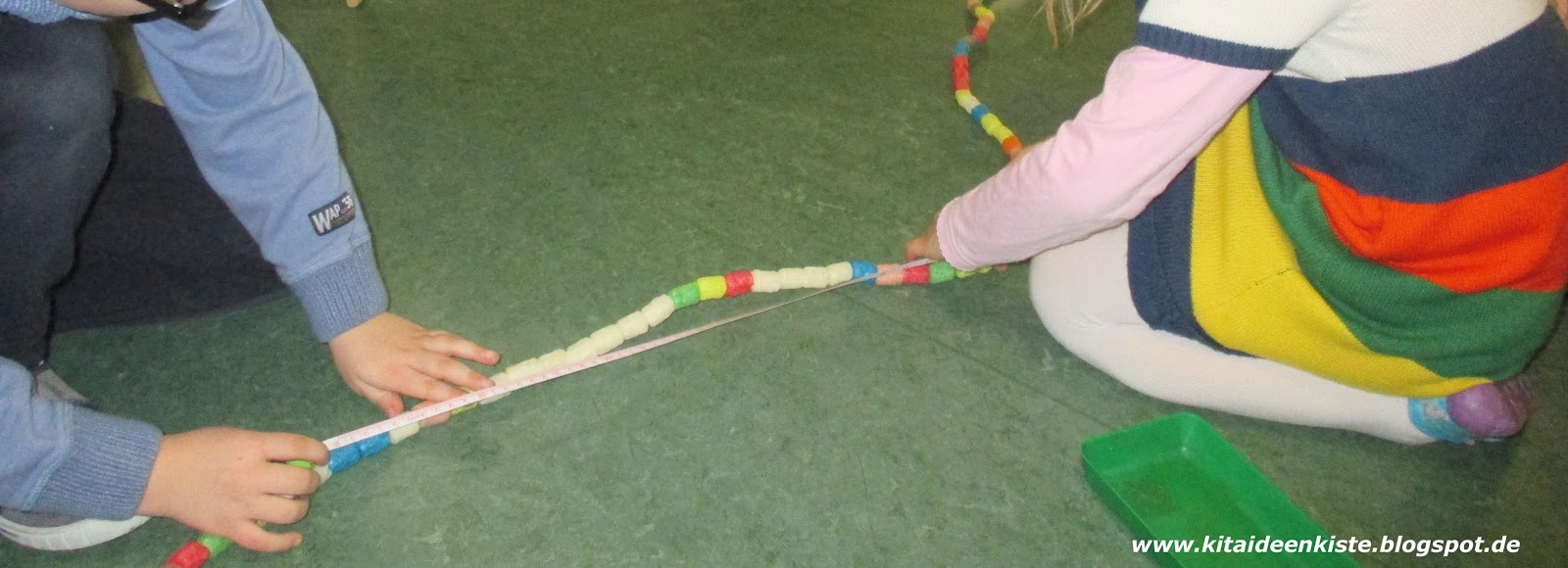 Bunte Streifenbilder Mit Autos Malen