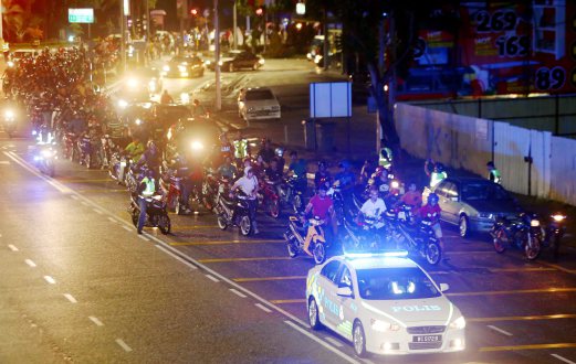 200 mat rempit kena tolak motosikal sejauh 6km