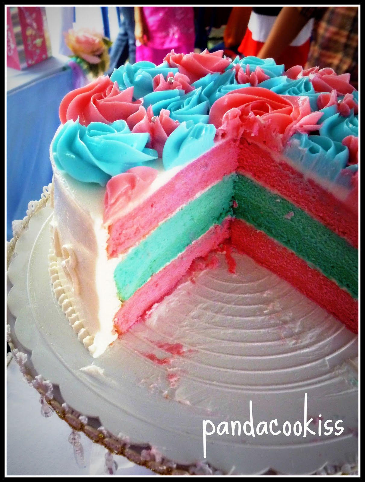 pandacookiss Baby blue and pink wedding cake theme! D