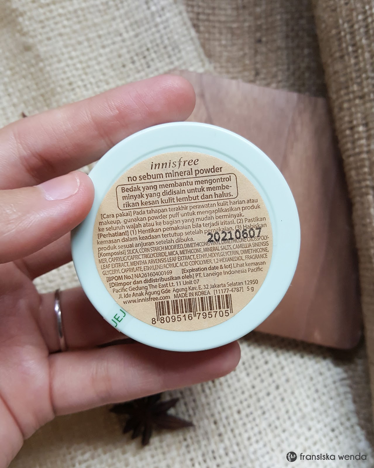 Innisfree no sebum mineral powder review fransiska wenda