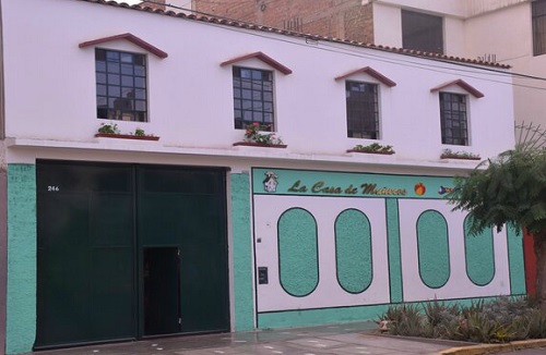 jardin casa de muñecos