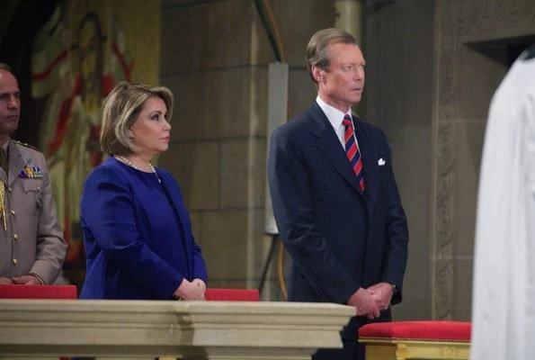 Grand Duke Henri and Grand Duchess Maria Teresa, Prince Guillaume and Princess Stéphanie, Prince Félix and Princess Claire at Pontifical Mass