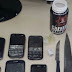 LEM: PM flagra jovem com armas e drogas em casa