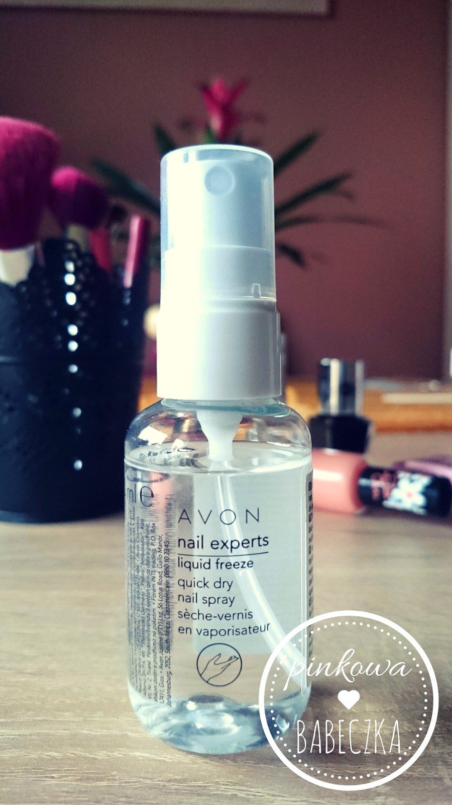 pinkowaBABECZKA PRZYSPIESZACZ WYSYCHANIA LAKIERU AVON NAIL EXPERTS