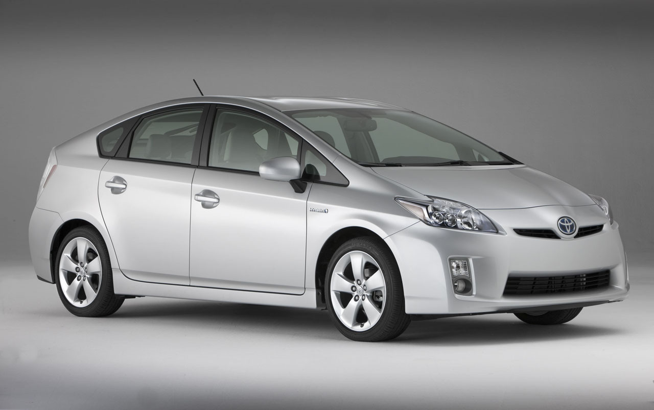 Toyota Prius Hybrid Car Review And Specification