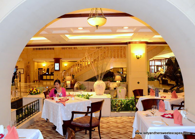 restaurant at Carlton Palace Dubai