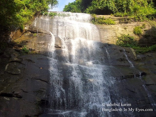 Khoiyachora_Waterfall_Mirsharai_Chittagong