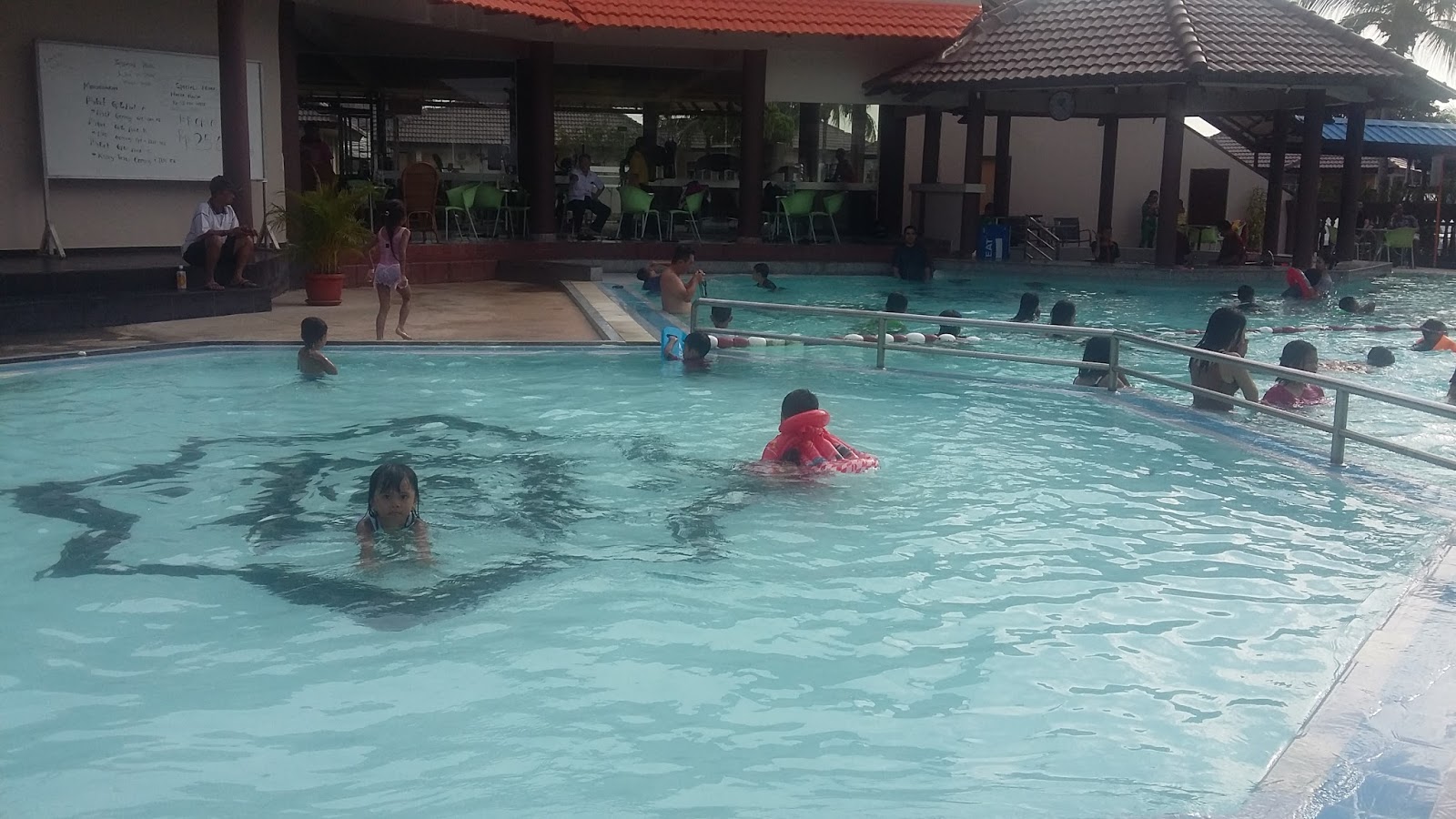 Kolam Renang Favorit Keluarga Di Tanjungpinang My Verandah