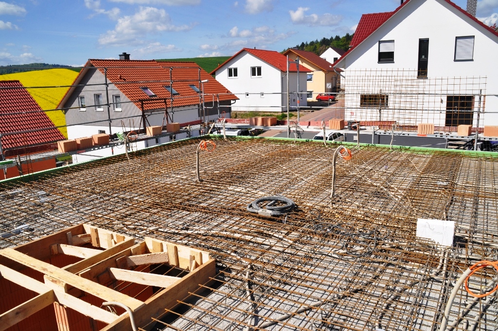 Wir bauen ein Haus am Mühlberg: Tag 19 - 24 - Erdgeschossdecke und die
