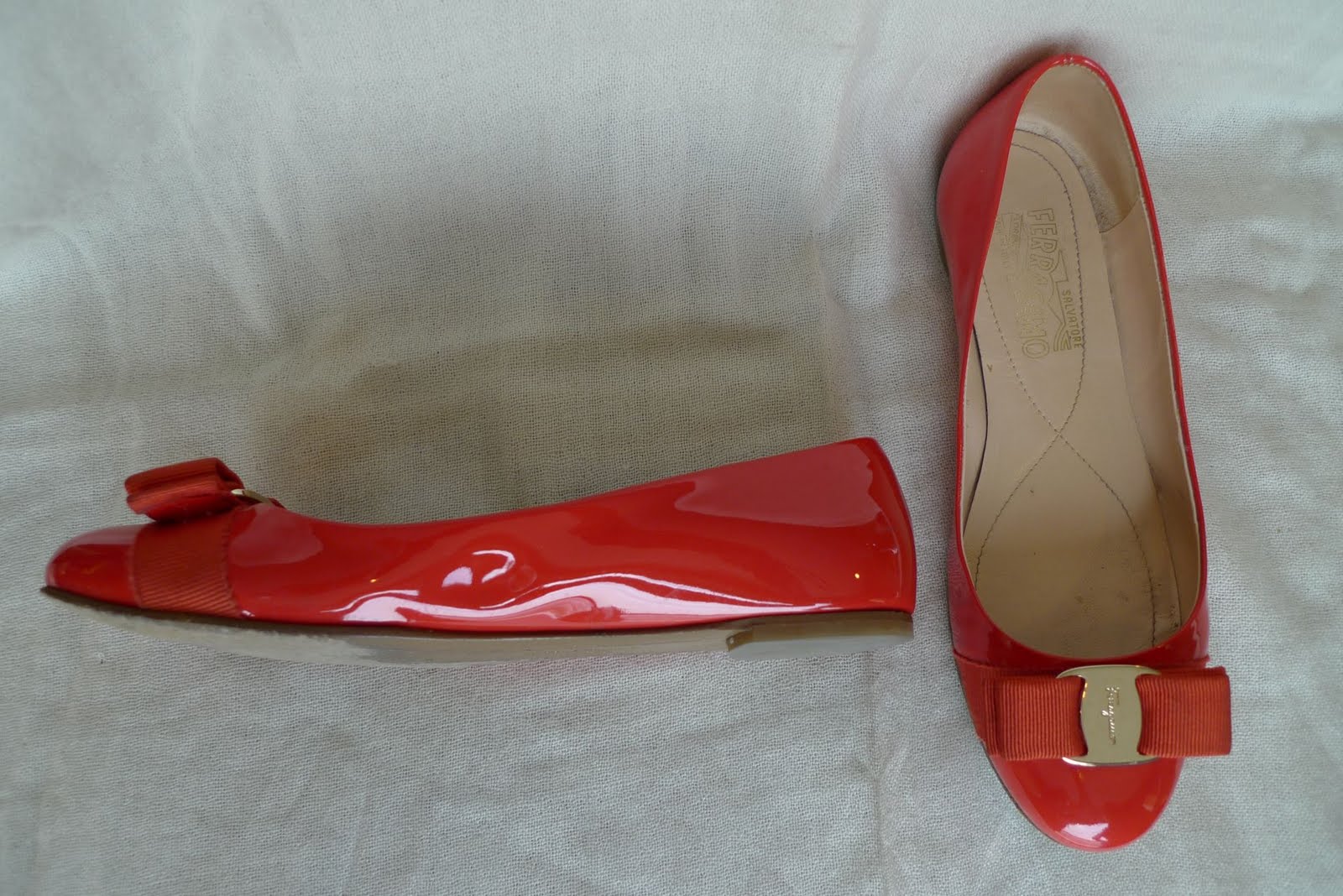 The Shoe Blog: Ferragamo ballet flats in orange patent