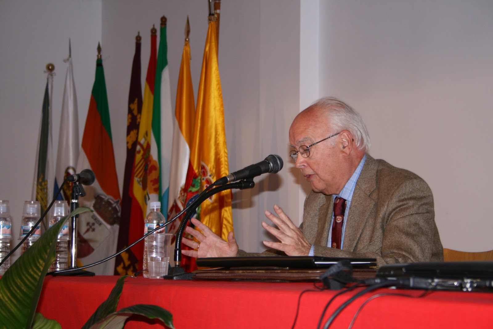 Francisco Márquez Villanueva y su monumento al morisco Ricote BLANCA