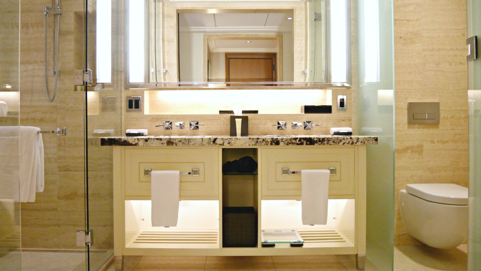 Langham Chicago Hotel Review