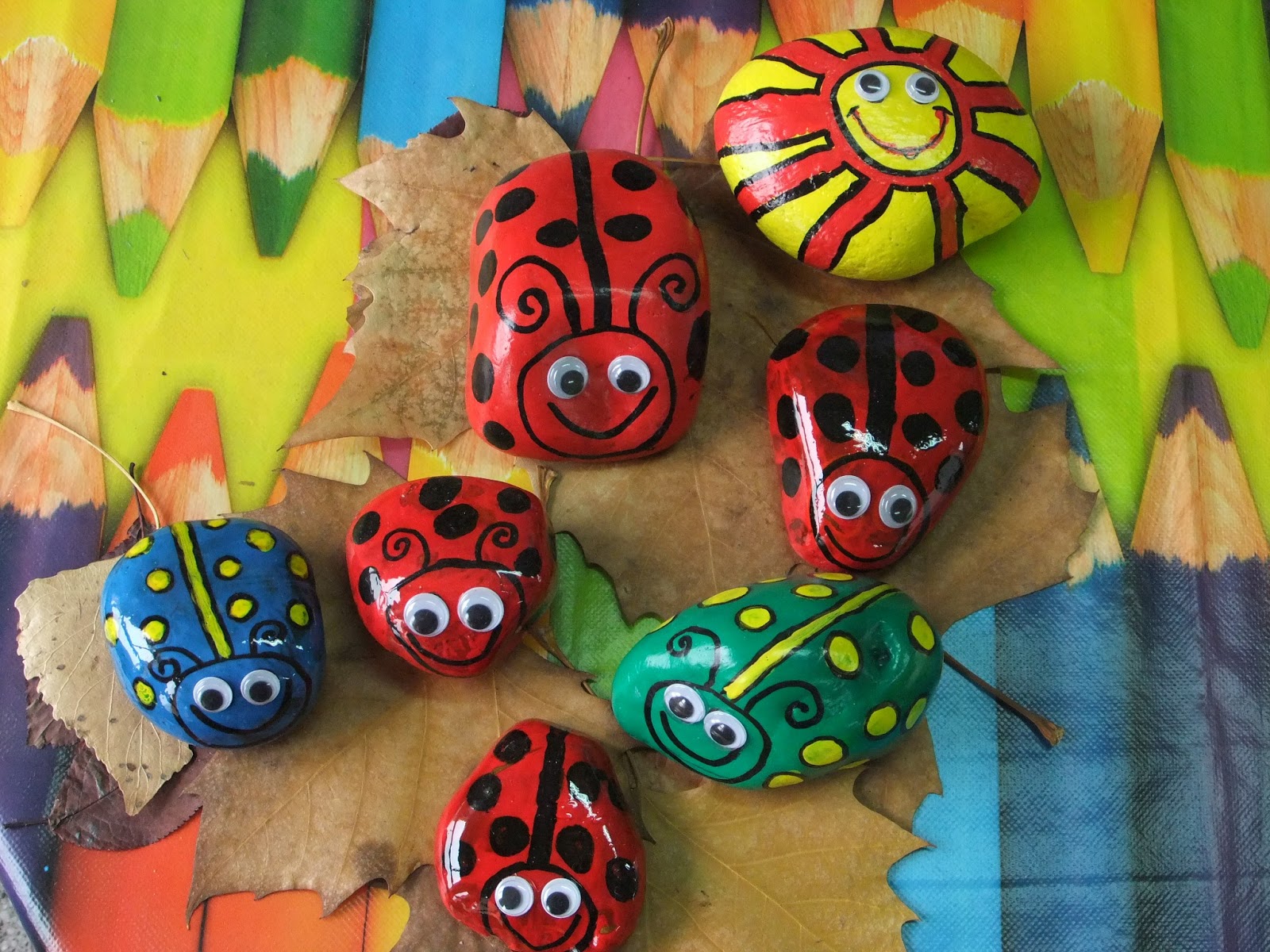 Infantiles.: PIEDRAS PINTADAS.