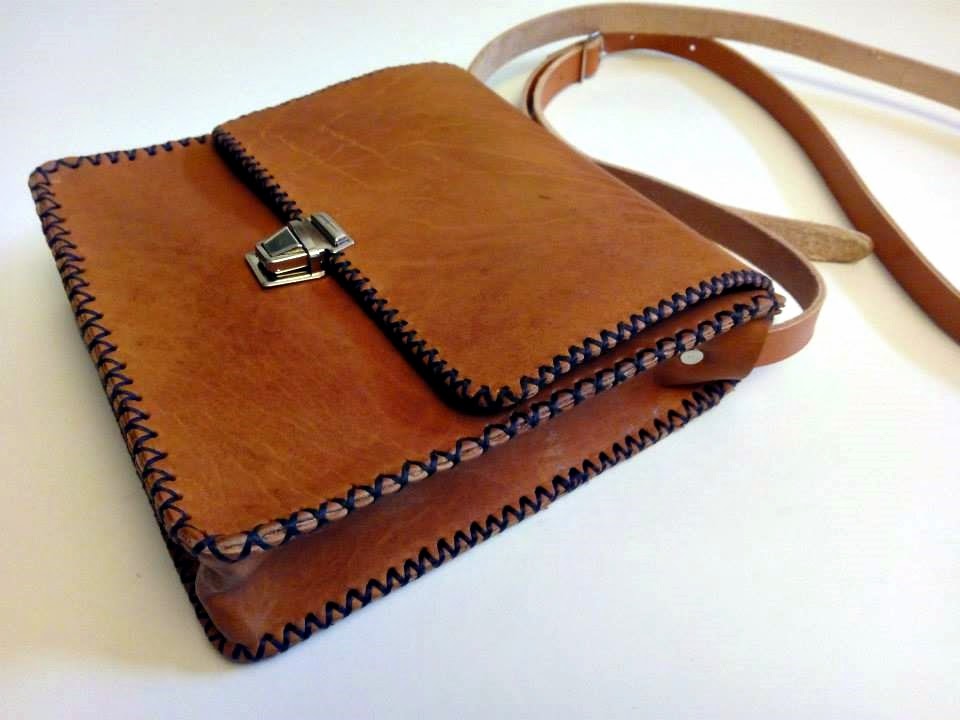 Cuero y Zamak Bolso Cuero II