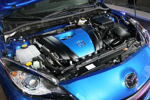 Automotive Reviews: Mazda 3 - Skyactiv Engine 2012