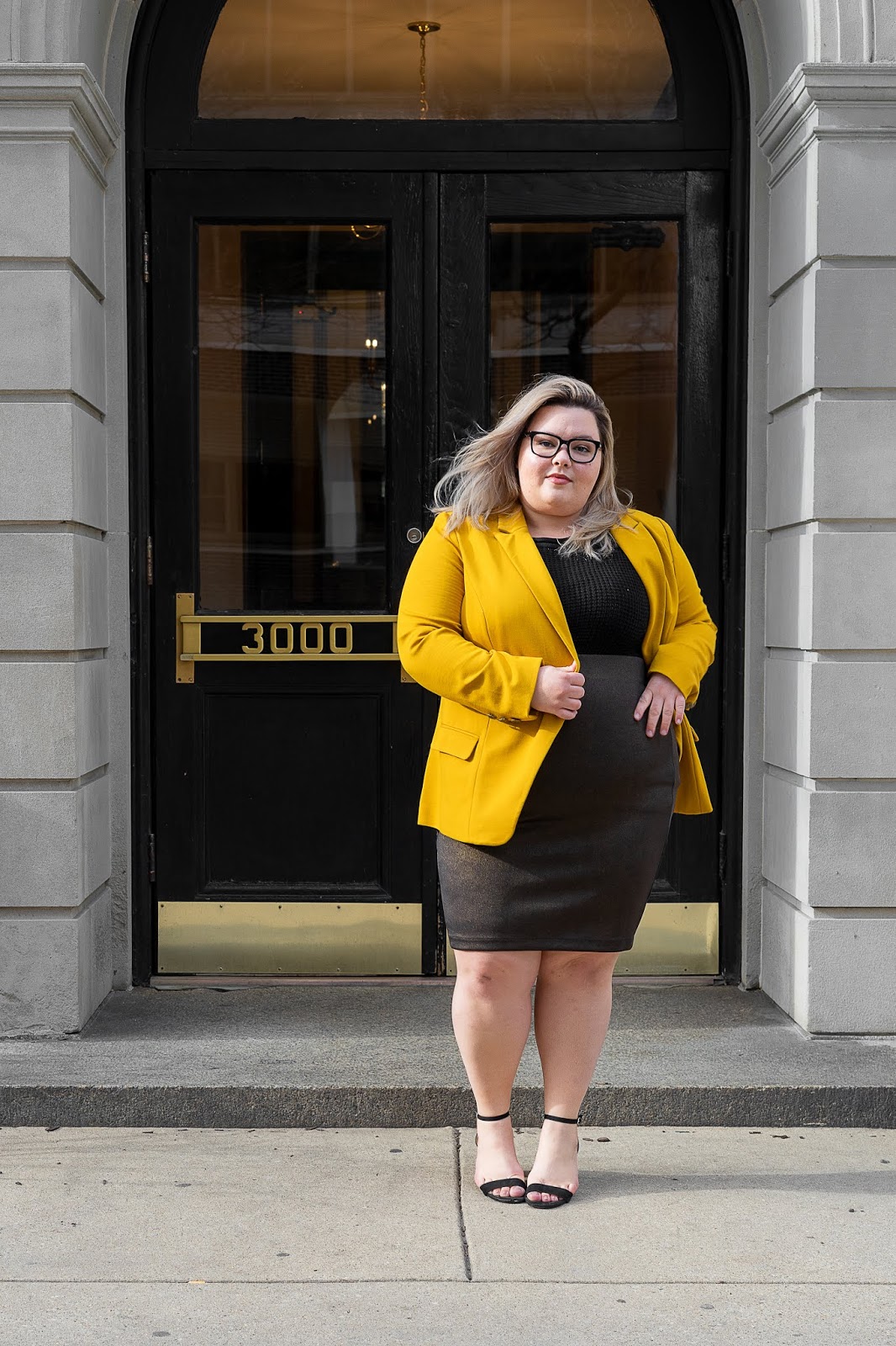Chicago Plus Size Petite Fashion Blogger and model Natalie Craig, of Natalie in the City, reviews Marée Pour Toi's Mustard Compression Blazer and Foiled Scuba Skirt