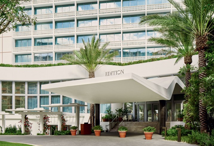 The Peak Of Très Chic Take Me Away Miami Beach Edition Hotel The Edition Is Located Just North Of South Beach And Unabashedly Modern You Won T Find A Nod To 1920s Art Deco Architecture Here Like Will At Most